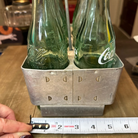 Vintage Coca-Cola Metal 6 pack bottle carrying container. - Picture 9 of 10